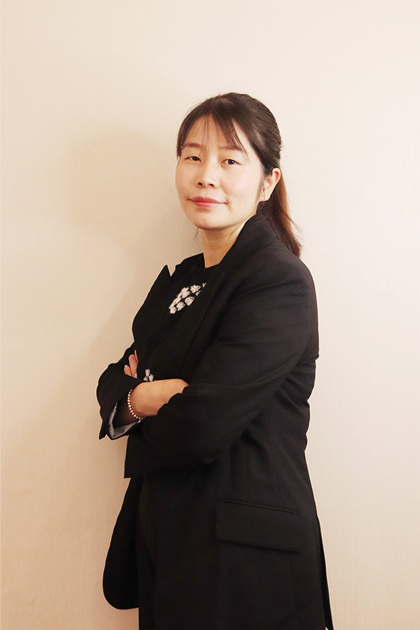 黄陵吕瑶 本科学历,毕业于陕西师范大学