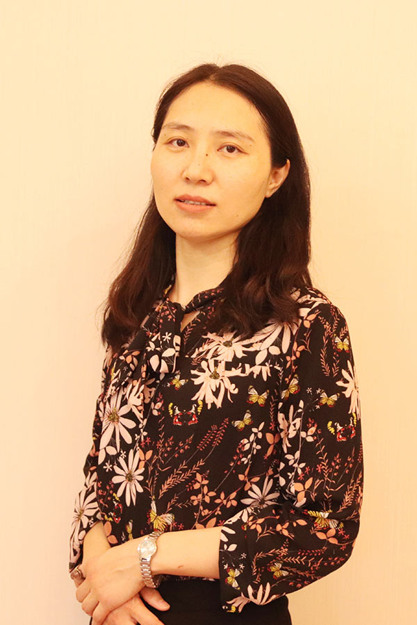 黄陵王晓娜 研究生学历,毕业于华南师范大学